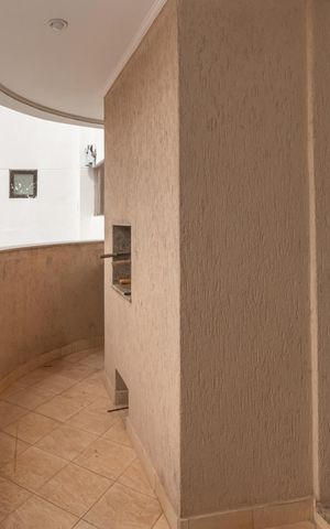 Apartamento para alugar com 200m², 3 quartos e 2 vagas Apartamento para alugar com 200m², 3 quartos e 2 vagasVaranda