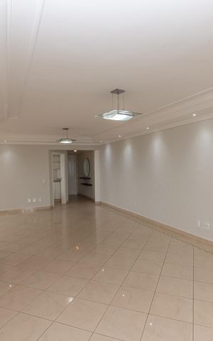 Apartamento para alugar com 200m², 3 quartos e 2 vagas Apartamento para alugar com 200m², 3 quartos e 2 vagasSala