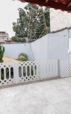 Casa à venda com 175m², 3 quartos e 3 vagas Casa à venda com 175m², 3 quartos e 3 vagasVaranda