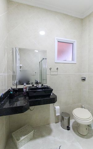 Casa à venda com 175m², 3 quartos e 3 vagas Casa à venda com 175m², 3 quartos e 3 vagasBanheiro Social 1