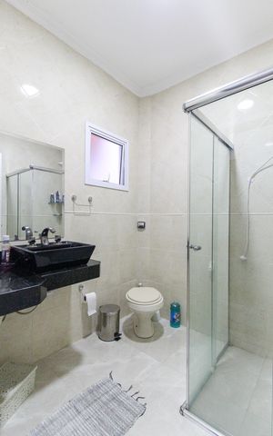 Casa à venda com 175m², 3 quartos e 3 vagas Casa à venda com 175m², 3 quartos e 3 vagasBanheiro Social 1