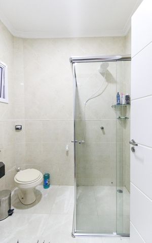 Casa à venda com 175m², 3 quartos e 3 vagas Casa à venda com 175m², 3 quartos e 3 vagasBanheiro Social 1