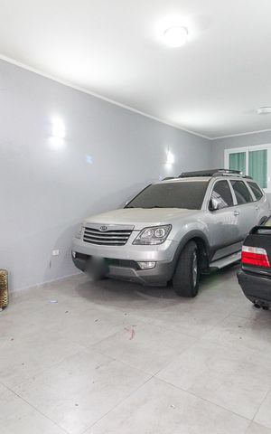 Casa à venda com 175m², 3 quartos e 3 vagas Casa à venda com 175m², 3 quartos e 3 vagasGaragem
