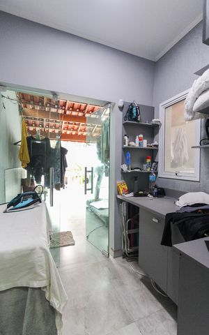 Casa à venda com 175m², 3 quartos e 3 vagas Casa à venda com 175m², 3 quartos e 3 vagasÁrea de Serviço