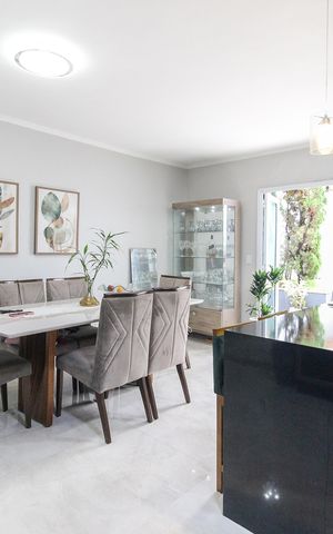Casa à venda com 175m², 3 quartos e 3 vagas Casa à venda com 175m², 3 quartos e 3 vagasCozinha