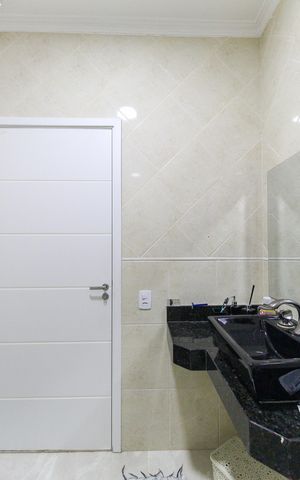 Casa à venda com 175m², 3 quartos e 3 vagas Casa à venda com 175m², 3 quartos e 3 vagasBanheiro Social 1