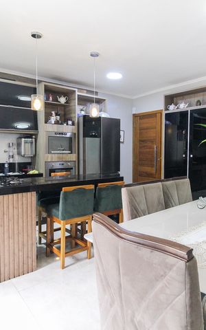 Casa à venda com 175m², 3 quartos e 3 vagas Casa à venda com 175m², 3 quartos e 3 vagasCozinha