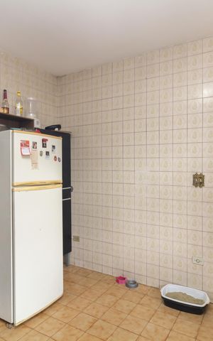 Casa à venda com 360m², 4 quartos e 2 vagas Casa à venda com 360m², 4 quartos e 2 vagasCozinha 2