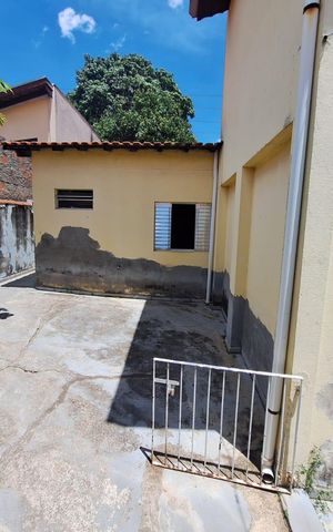 Casa à venda com 255m², 4 quartos e 4 vagas