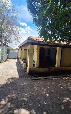 Casa à venda com 255m², 4 quartos e 4 vagas