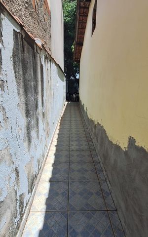 Casa à venda com 255m², 4 quartos e 4 vagas