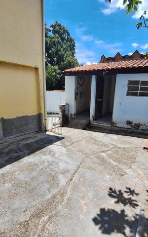 Casa à venda com 255m², 4 quartos e 4 vagas