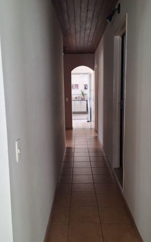 Casa à venda com 255m², 4 quartos e 4 vagas