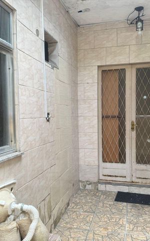 Casa à venda com 95m², 2 quartos e sem vaga