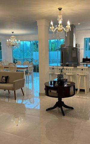 Casa de condomínio à venda com 300m², 4 quartos e 3 vagas