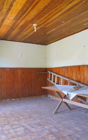 Casa à venda com 240m², 5 quartos e 2 vagasChurrasqueira