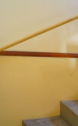 Casa à venda com 240m², 5 quartos e 2 vagasEscada