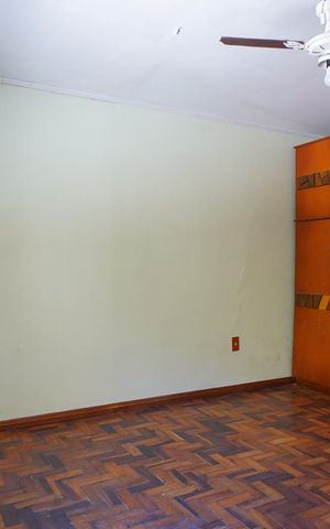 Casa à venda com 240m², 5 quartos e 2 vagasQuarto Suíte