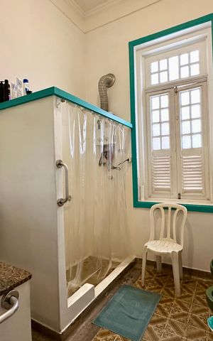 Casa à venda com 298m², 5 quartos e 3 vagas Casa à venda com 298m², 5 quartos e 3 vagasÁrea de Serviço