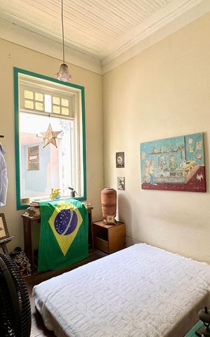 Casa à venda com 298m², 5 quartos e 3 vagas Casa à venda com 298m², 5 quartos e 3 vagasQuarto 2