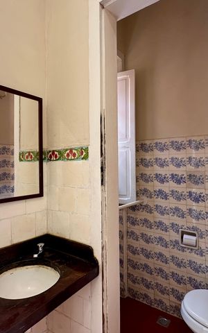Casa à venda com 298m², 5 quartos e 3 vagas Casa à venda com 298m², 5 quartos e 3 vagasBanheiro Social