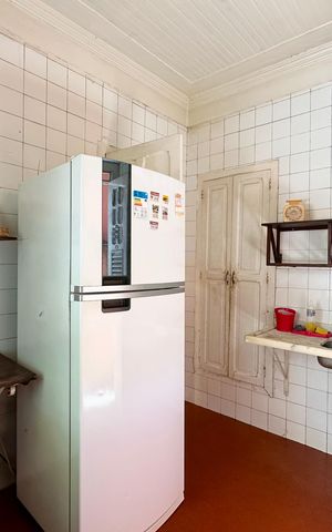 Casa à venda com 298m², 5 quartos e 3 vagas Casa à venda com 298m², 5 quartos e 3 vagasCozinha
