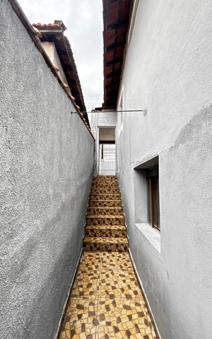 Casa à venda com 210m², 6 quartos e 1 vaga Casa à venda com 210m², 6 quartos e 1 vagaQuintal