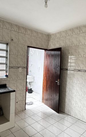 Casa à venda com 210m², 6 quartos e 1 vaga Casa à venda com 210m², 6 quartos e 1 vagaCasa 2 - Cozinha