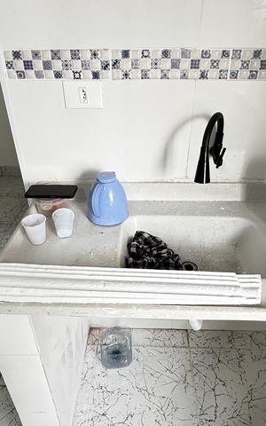 Casa à venda com 210m², 6 quartos e 1 vaga Casa à venda com 210m², 6 quartos e 1 vagaCasa 1 - Cozinha