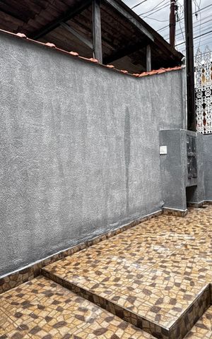 Casa à venda com 210m², 6 quartos e 1 vaga Casa à venda com 210m², 6 quartos e 1 vagaQuintal