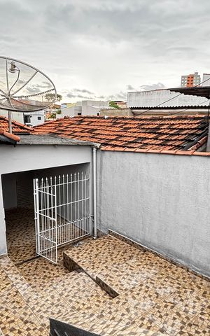Casa à venda com 210m², 6 quartos e 1 vaga Casa à venda com 210m², 6 quartos e 1 vagaGaragem