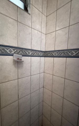 Casa à venda com 210m², 6 quartos e 1 vaga Casa à venda com 210m², 6 quartos e 1 vagaCasa 3 - Banheiro