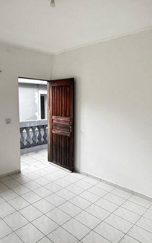 Casa à venda com 210m², 6 quartos e 1 vaga Casa à venda com 210m², 6 quartos e 1 vagaCasa 2 - Sala