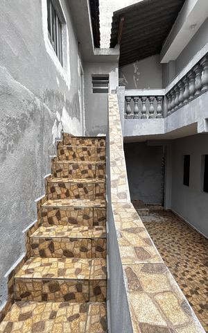Casa à venda com 210m², 6 quartos e 1 vaga Casa à venda com 210m², 6 quartos e 1 vagaQuintal