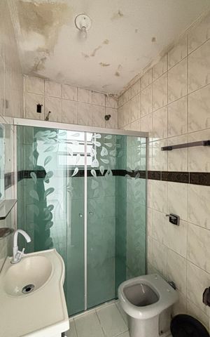 Casa à venda com 210m², 6 quartos e 1 vaga Casa à venda com 210m², 6 quartos e 1 vagaCasa 2 - Banheiro