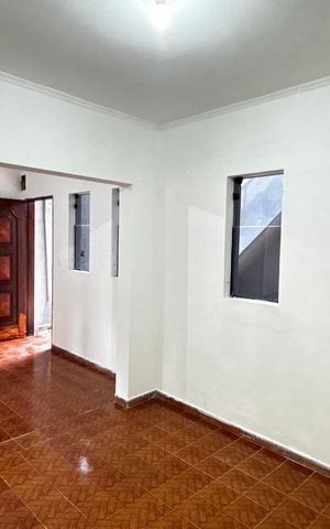 Casa à venda com 210m², 6 quartos e 1 vaga Casa à venda com 210m², 6 quartos e 1 vagaCasa 3 - Sala