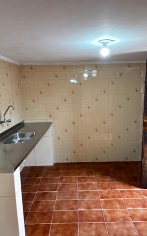 Casa à venda com 210m², 6 quartos e 1 vaga Casa à venda com 210m², 6 quartos e 1 vagaCasa 3 - Cozinha