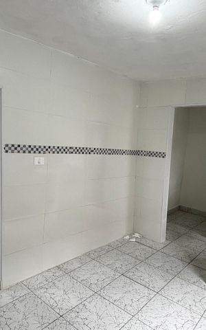 Casa à venda com 210m², 6 quartos e 1 vaga Casa à venda com 210m², 6 quartos e 1 vagaCasa 1 - Cozinha