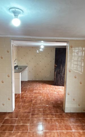 Casa à venda com 210m², 6 quartos e 1 vaga Casa à venda com 210m², 6 quartos e 1 vagaCasa 3 - Cozinha