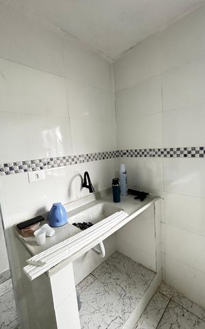 Casa à venda com 210m², 6 quartos e 1 vaga Casa à venda com 210m², 6 quartos e 1 vagaCasa 1 - Cozinha