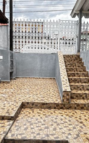 Casa à venda com 210m², 6 quartos e 1 vaga Casa à venda com 210m², 6 quartos e 1 vagaQuintal