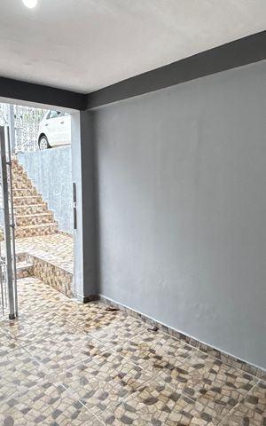 Casa à venda com 210m², 6 quartos e 1 vaga Casa à venda com 210m², 6 quartos e 1 vagaQuintal