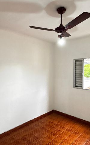 Casa à venda com 210m², 6 quartos e 1 vaga Casa à venda com 210m², 6 quartos e 1 vagaCasa 3 - Quarto 1