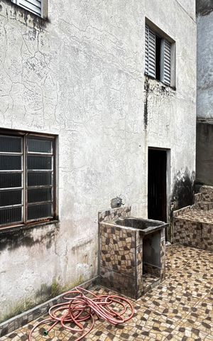 Casa à venda com 210m², 6 quartos e 1 vaga Casa à venda com 210m², 6 quartos e 1 vagaCasa 3 - Quintal
