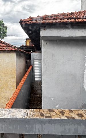 Casa à venda com 210m², 6 quartos e 1 vaga Casa à venda com 210m², 6 quartos e 1 vagaCasa 2 - Vista Sala