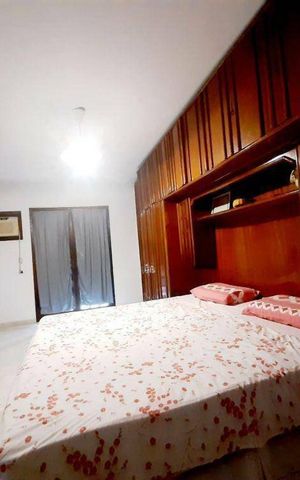 Casa à venda com 271m², 3 quartos e 4 vagas