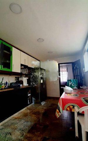 Casa à venda com 271m², 3 quartos e 4 vagas