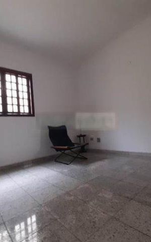 Casa à venda com 390m², 6 quartos e 4 vagas