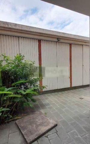 Casa à venda com 390m², 6 quartos e 4 vagas