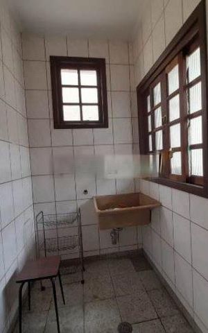 Casa à venda com 390m², 6 quartos e 4 vagas